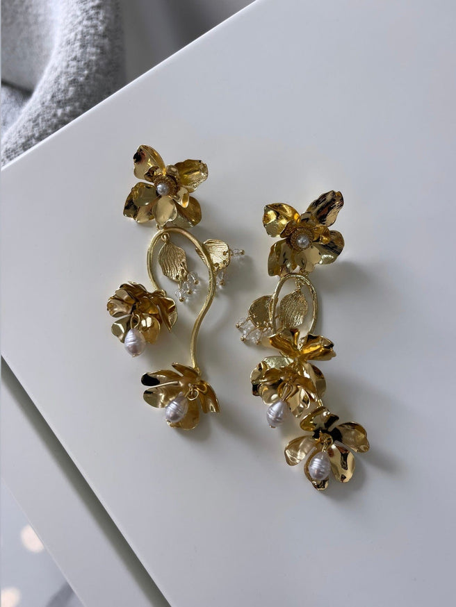 GAILA GOLD EARRINGS