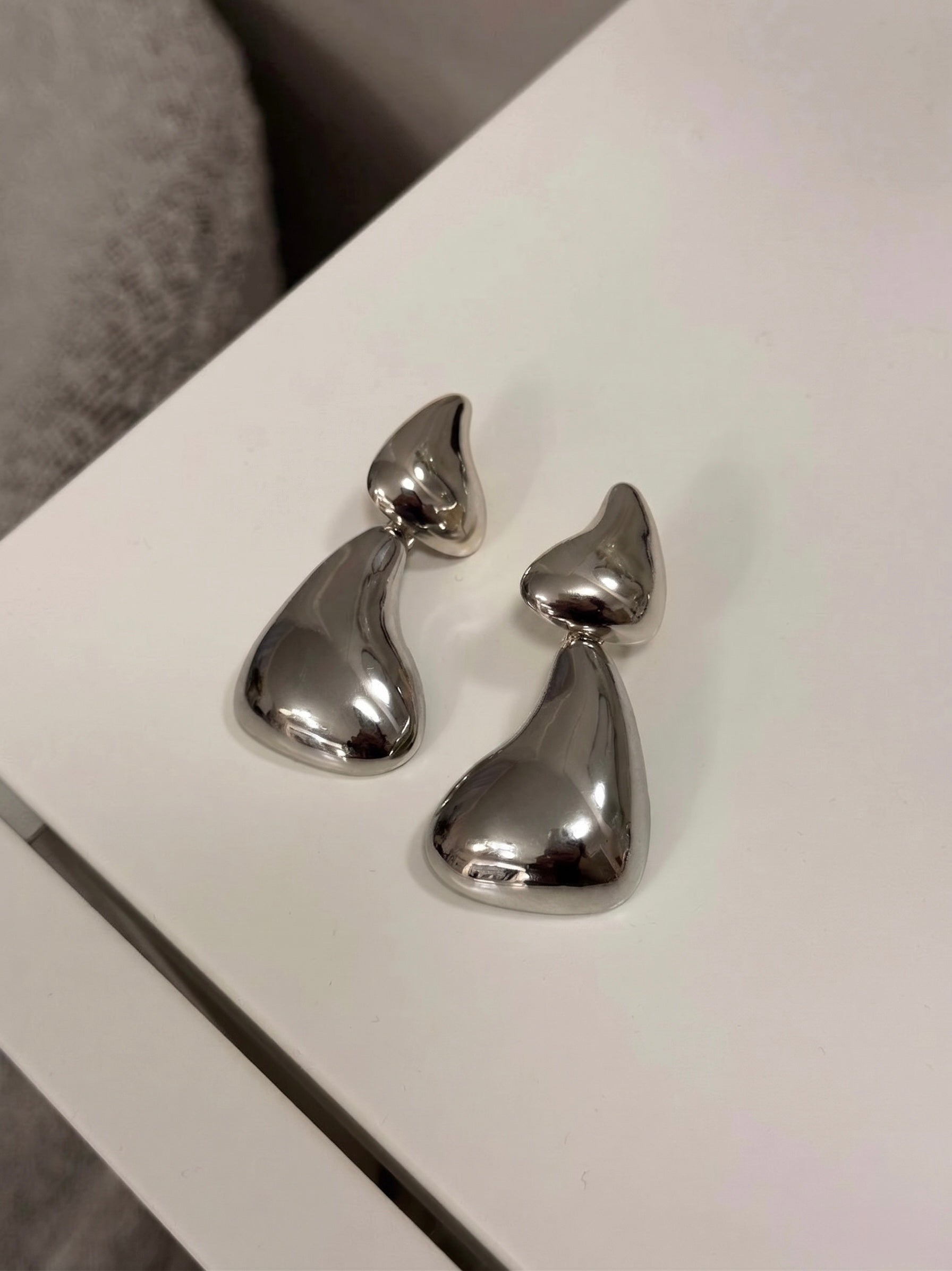 GIRO SILVER EARRINGS
